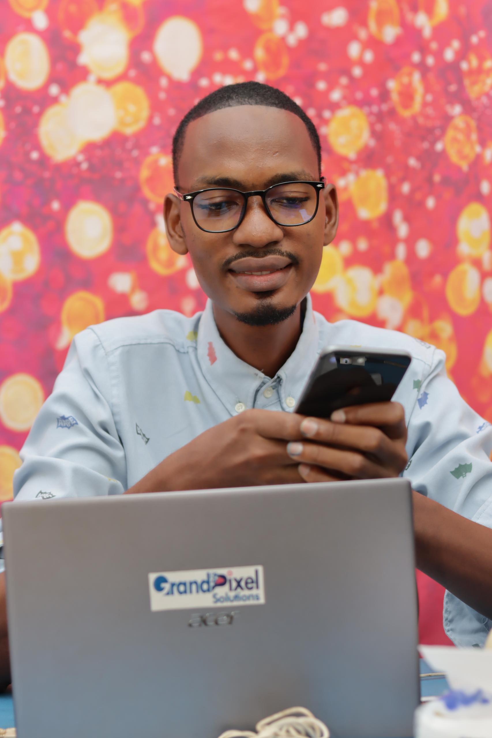 Showroom Grand Pixel Solutions démonstration caméras sécurité Conakry